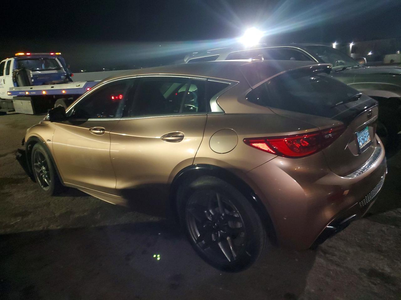 2018 Infiniti Qx30 Sport - zdjęcie 2