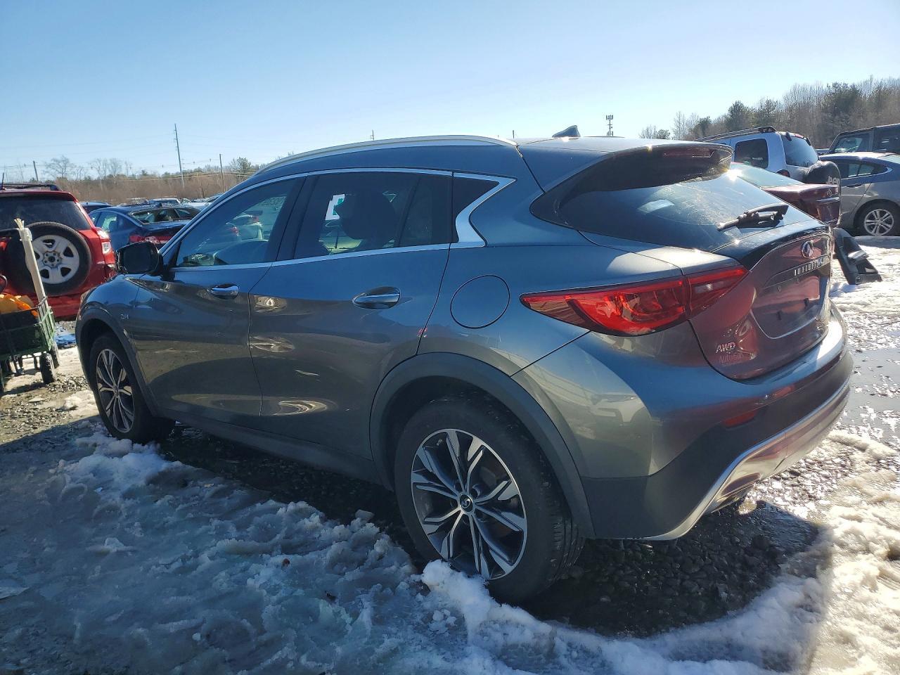 2017 Infiniti Qx30 Luxury - zdjęcie 2