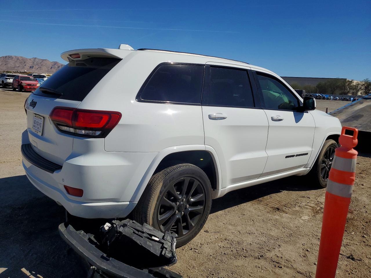 2019 Jeep Grand Cherokee Laredo - zdjęcie 3