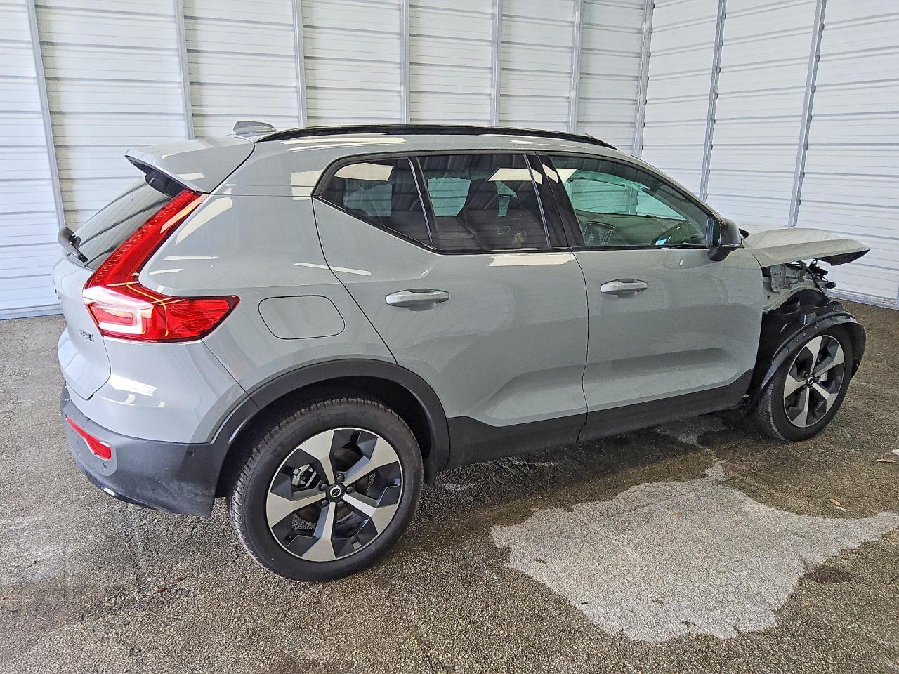 2026 Volvo Xc40 Plus - zdjęcie 3