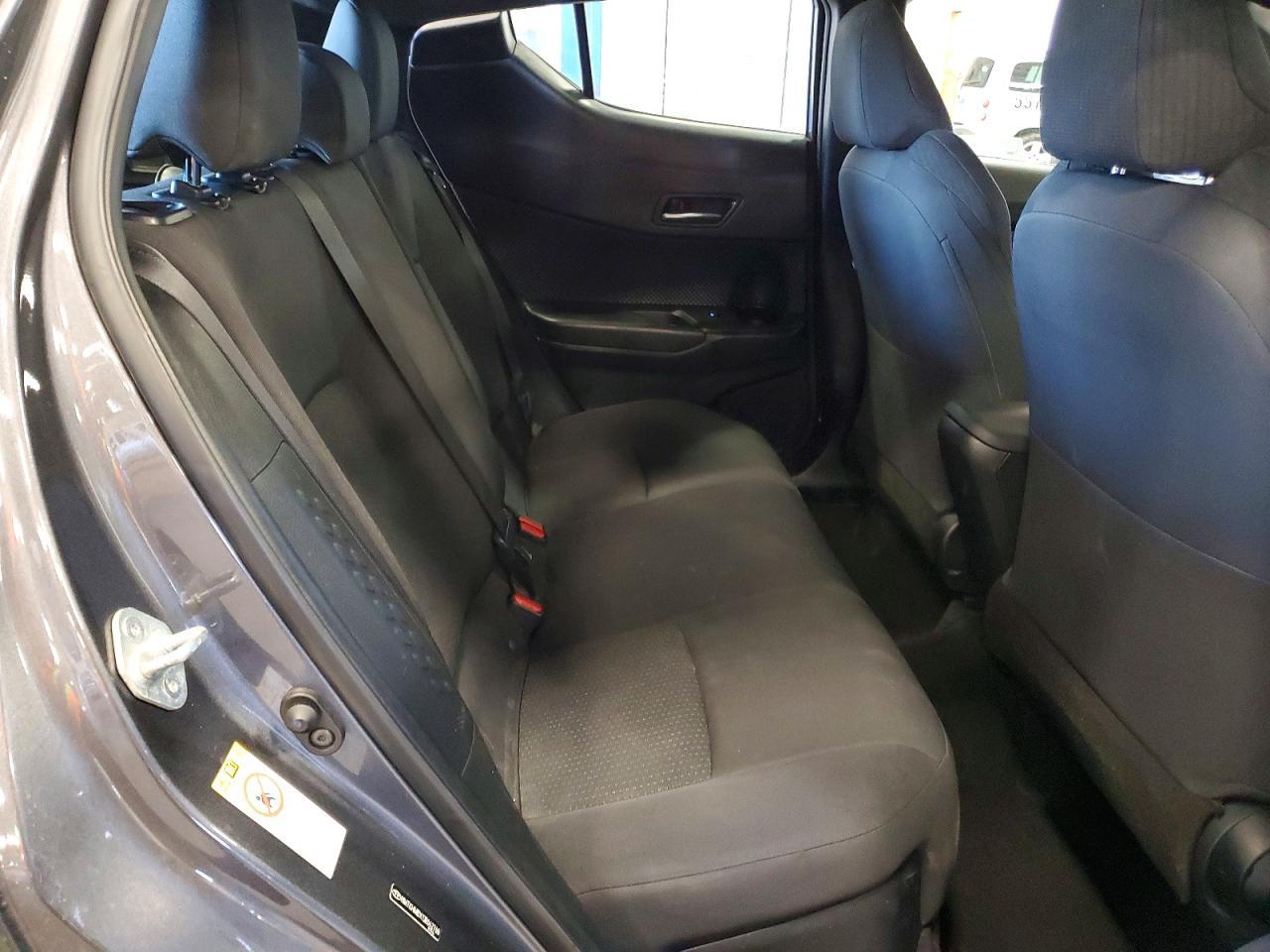 2018 Toyota C-Hr Xle - zdjęcie 10