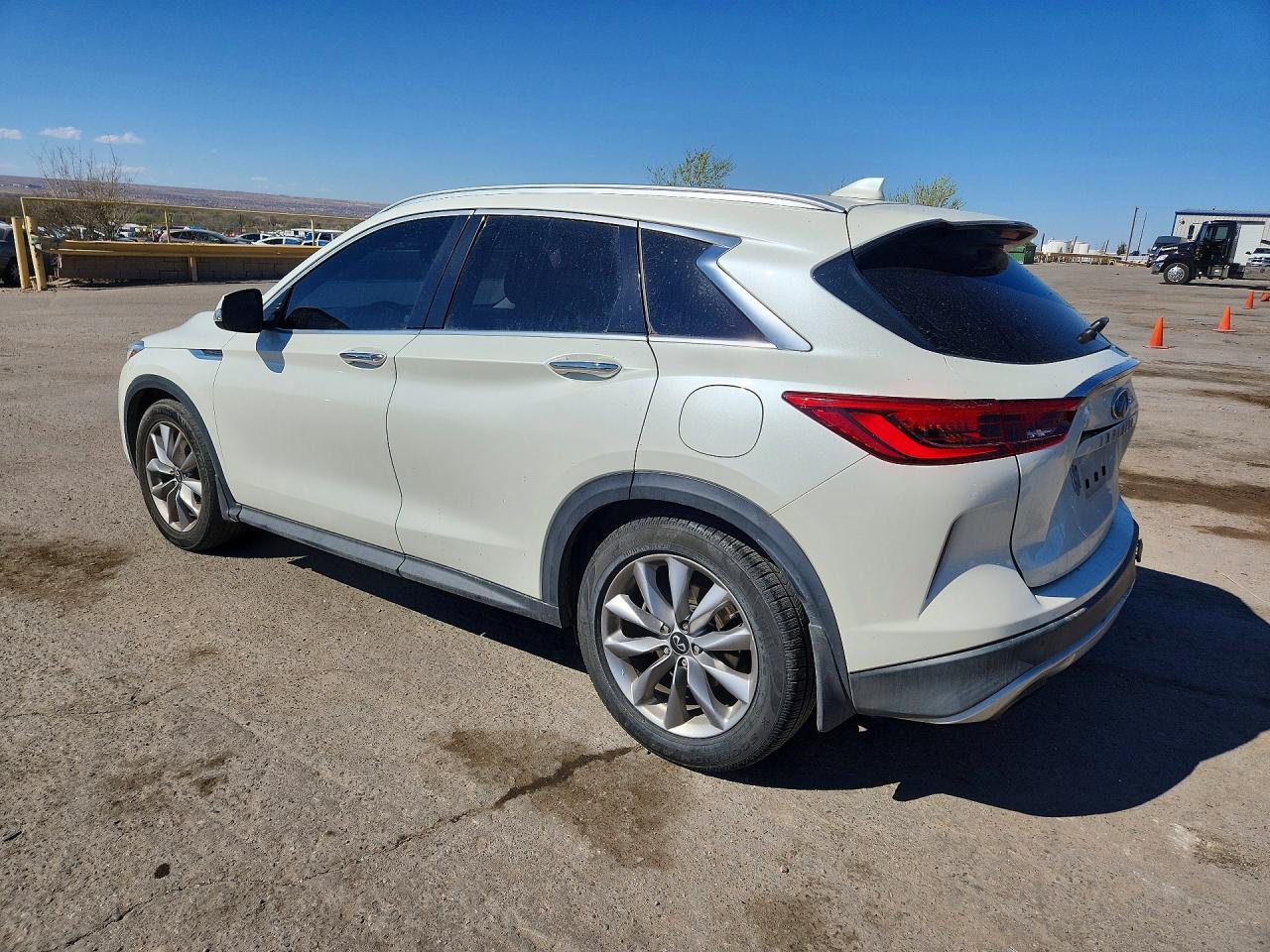 2020 Infiniti Qx50 Luxe - zdjęcie 2