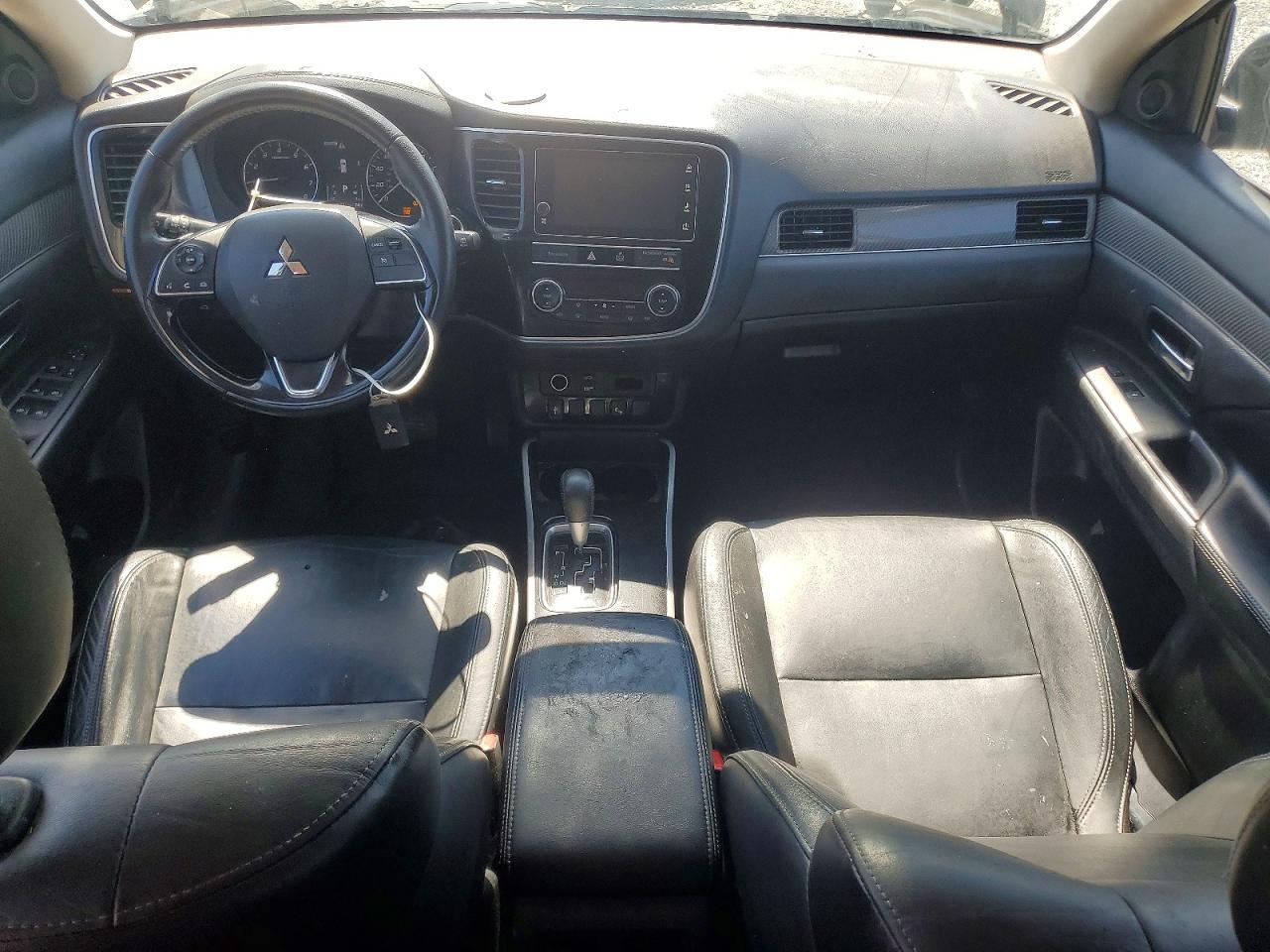 2019 Mitsubishi Outlander Se - zdjęcie 8