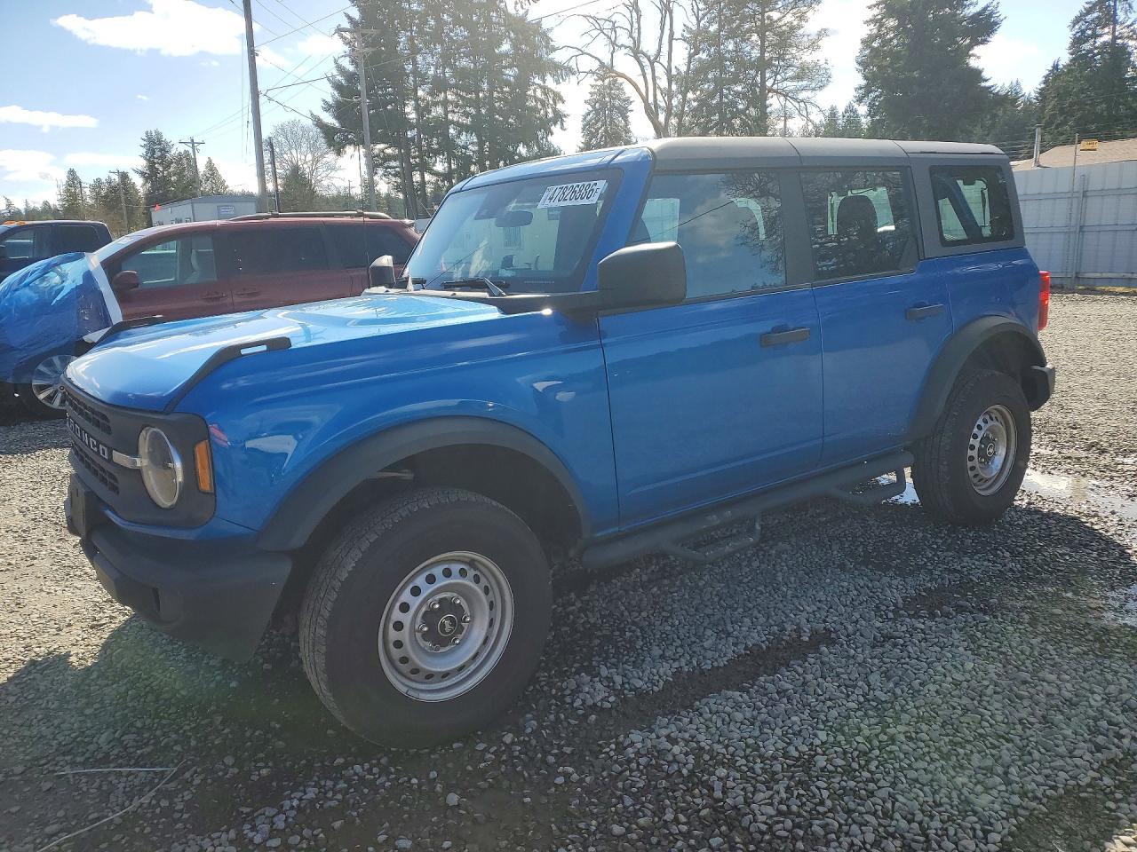 2022 Ford Bronco Base - zdjęcie główne