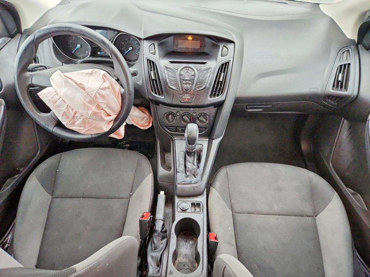 2014 Ford Focus S - zdjęcie 8