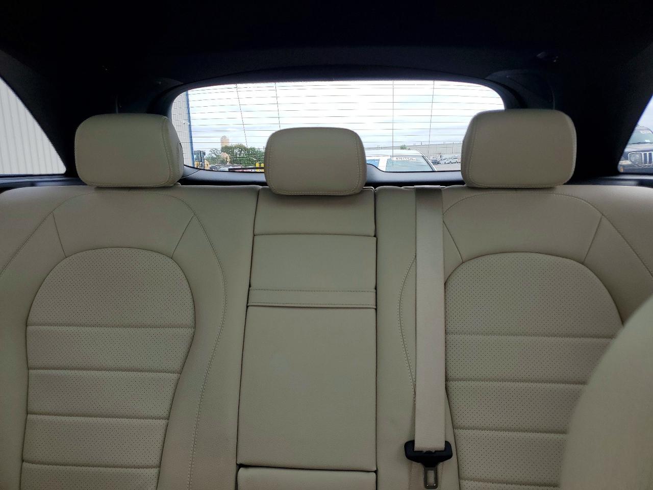 2017 Mercedes-Benz Glc 300 4Matic - zdjęcie 10