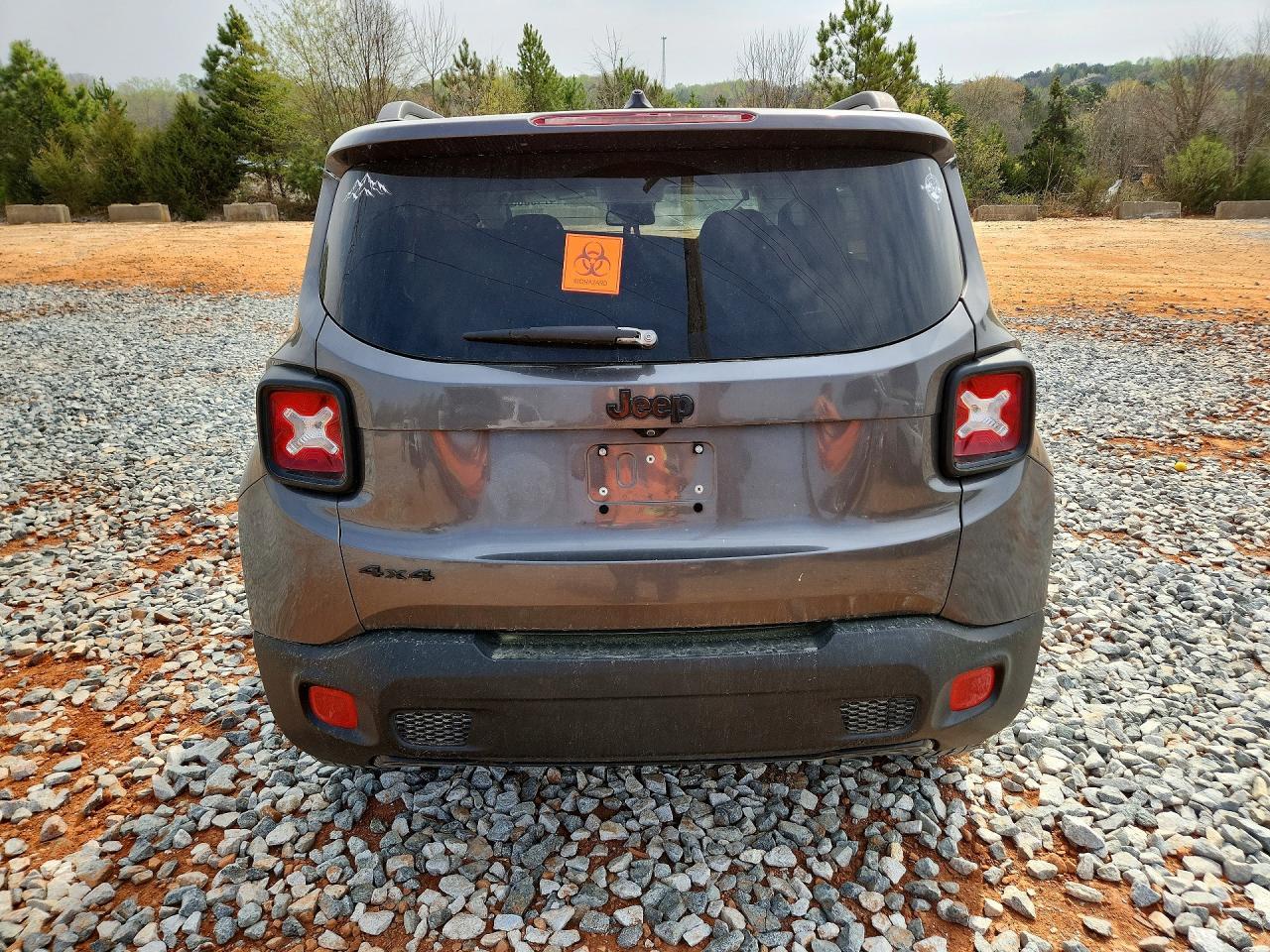 2016 Jeep Renegade Latitude - zdjęcie 6