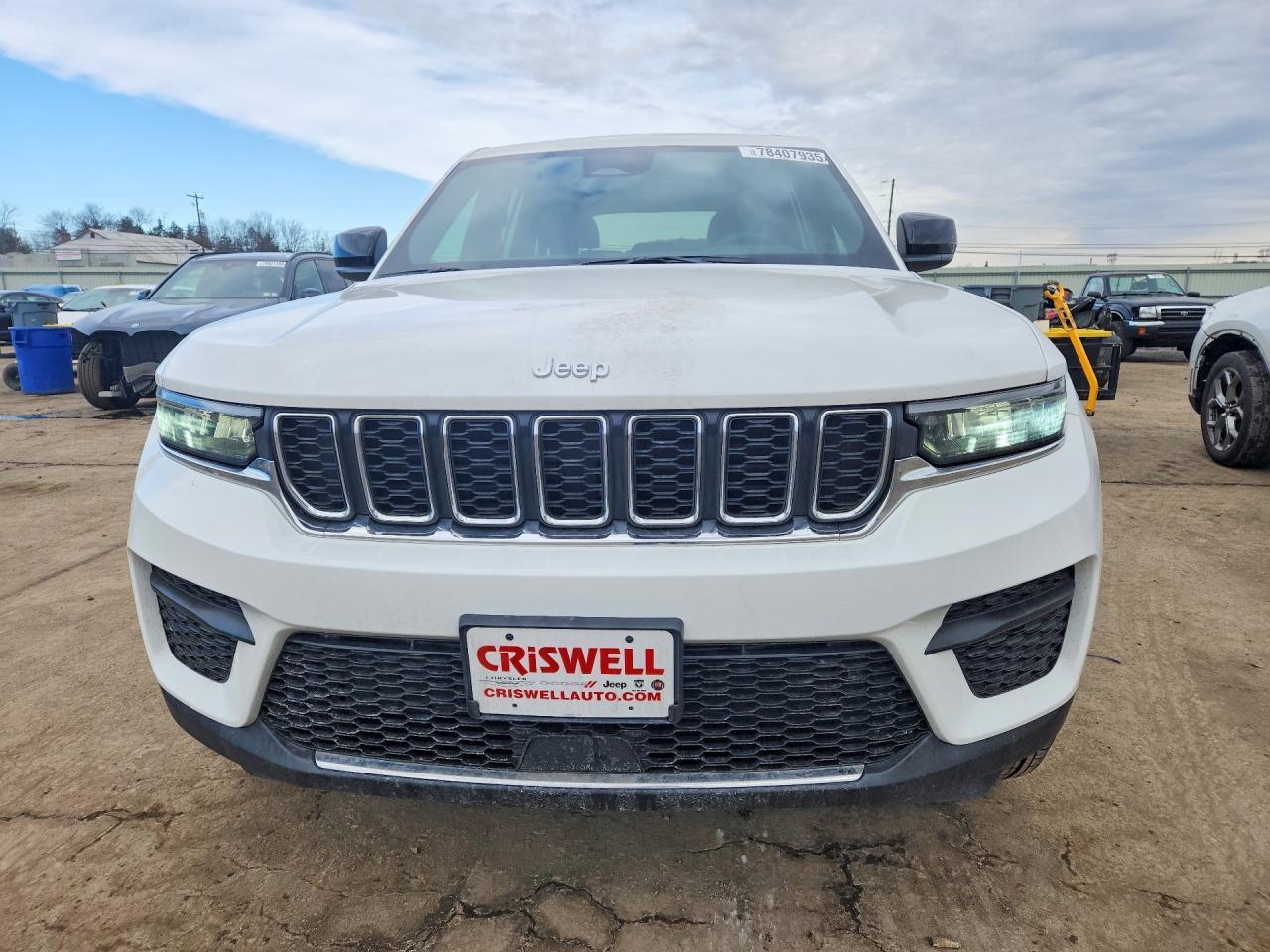 2025 Jeep Grand Cherokee Laredo - zdjęcie 5