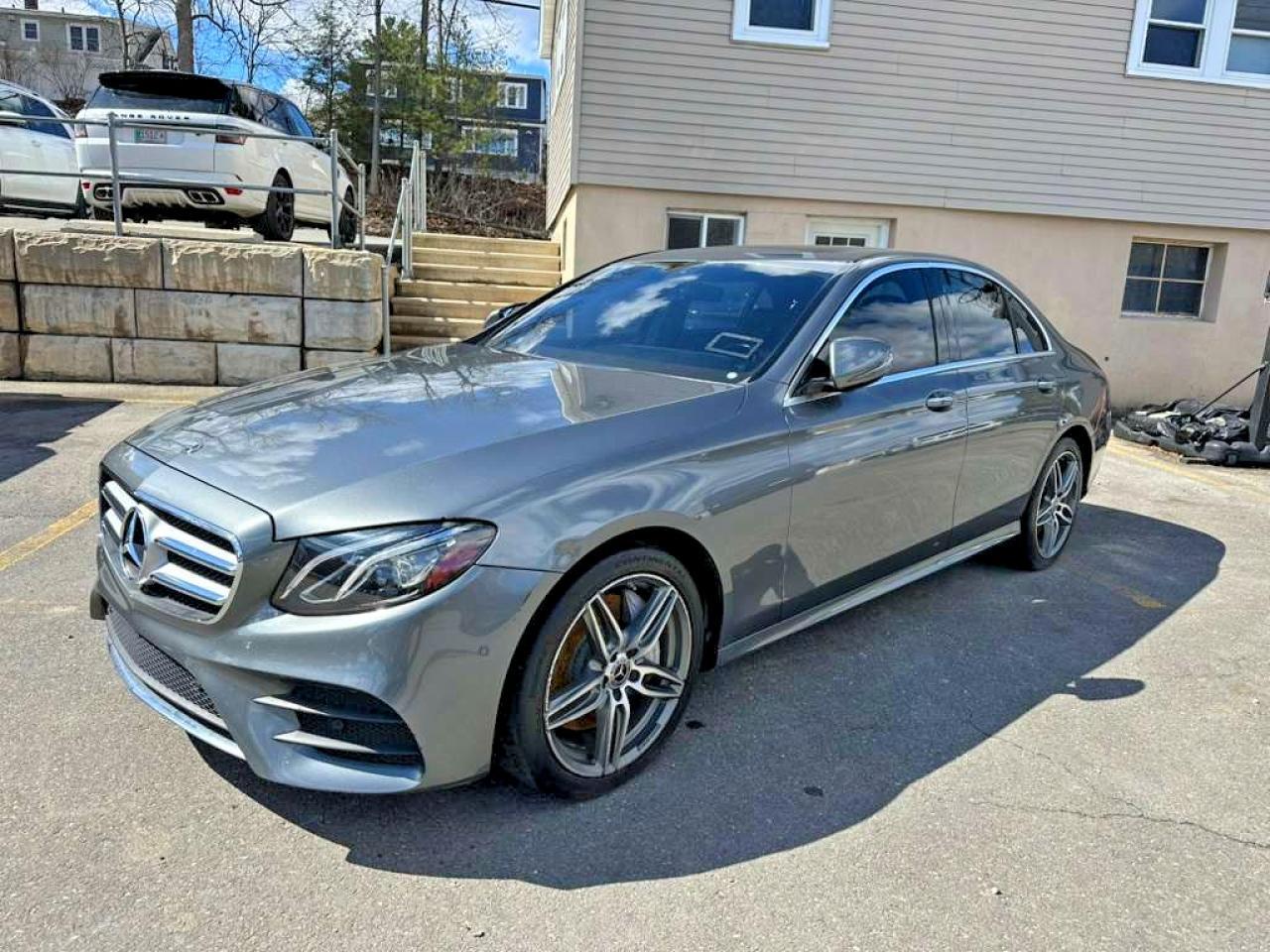 2018 Mercedes-Benz E 400 4Matic - zdjęcie główne