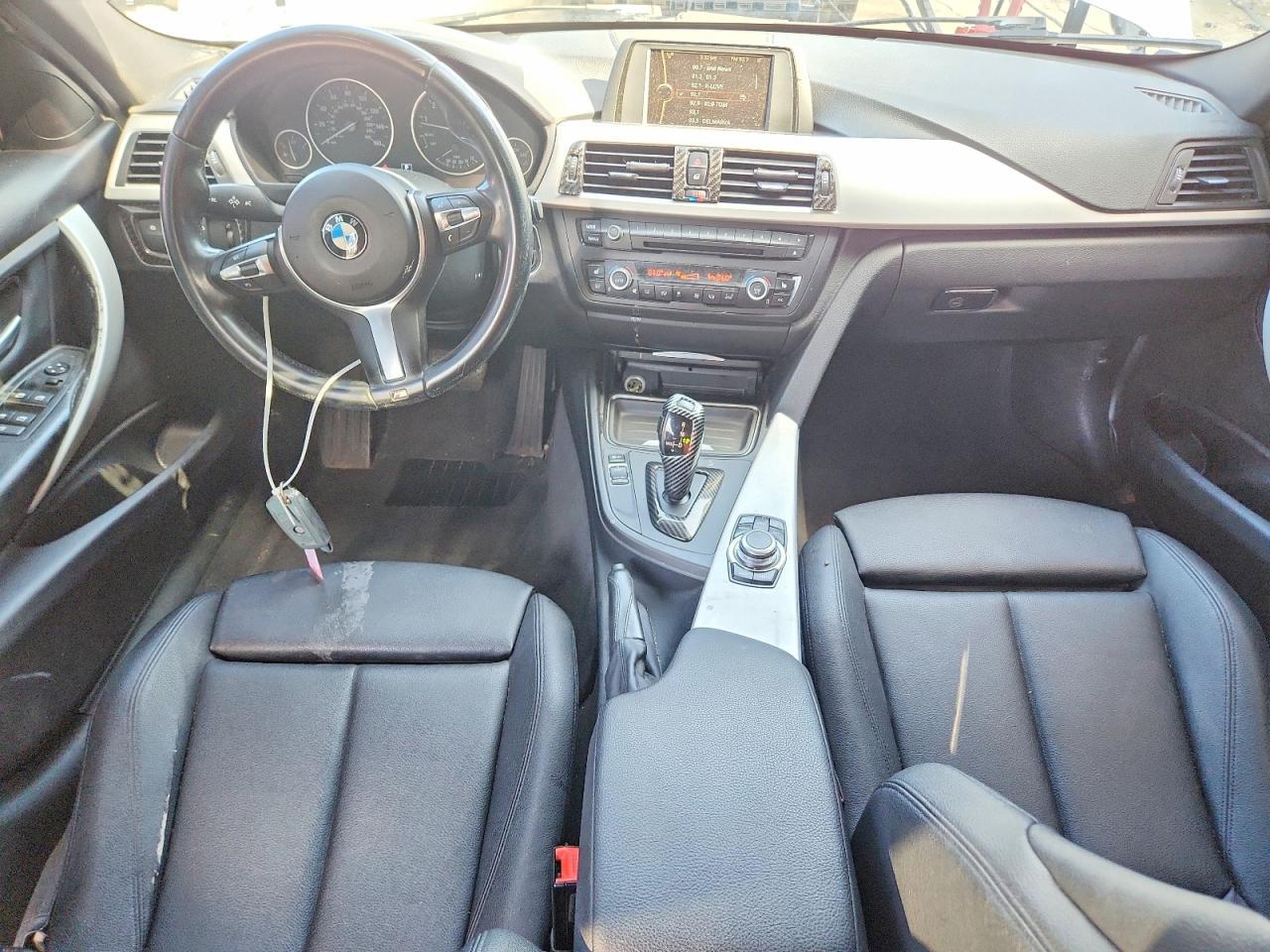 2013 BMW 320 I xDrive - zdjęcie 8