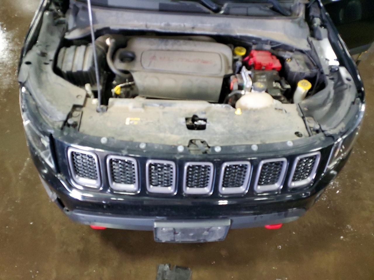 2019 Jeep Compass Trailhawk - zdjęcie 12