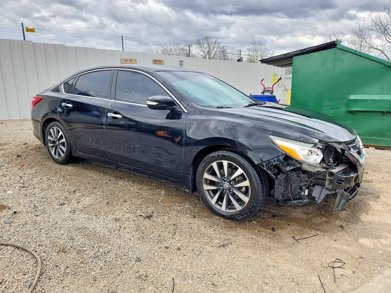 2017 Nissan Altima 2.5 - zdjęcie 4