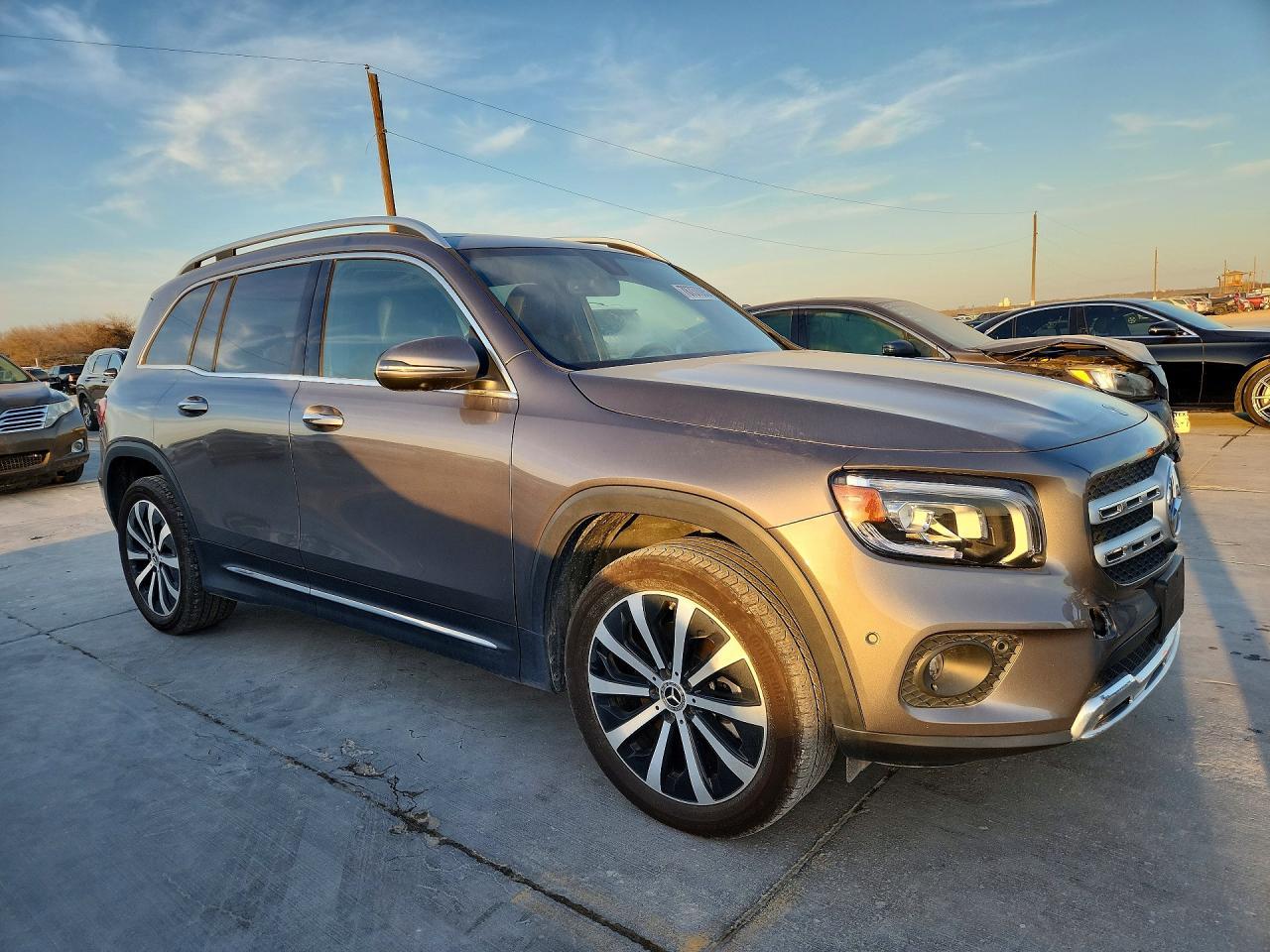 2023 Mercedes-Benz Glb 250 - zdjęcie 4