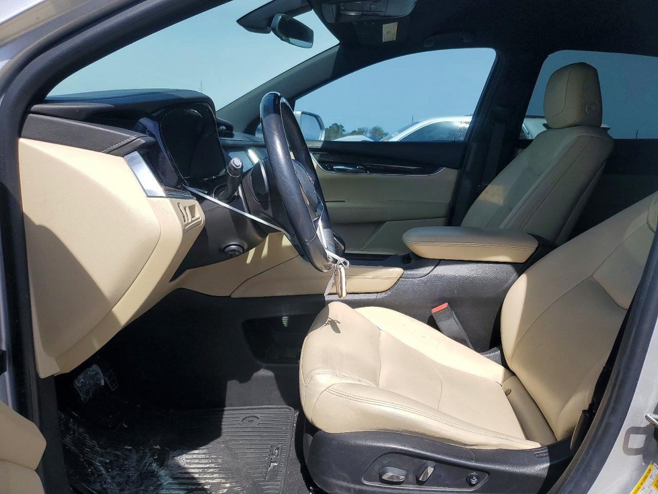 2017 Cadillac Xt5 - zdjęcie 7