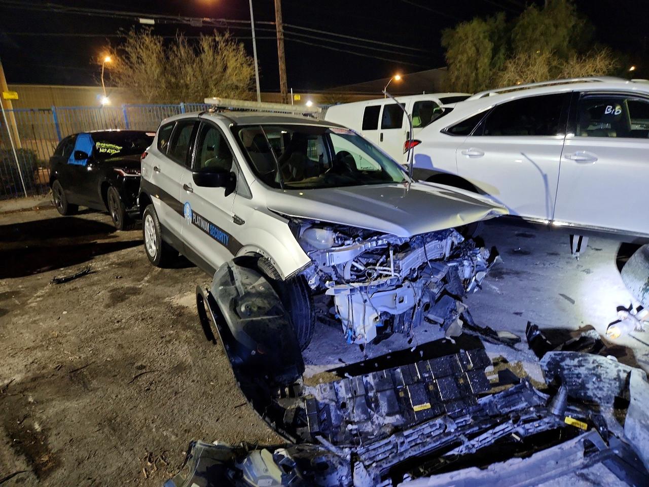 2018 Ford Escape S - zdjęcie 4