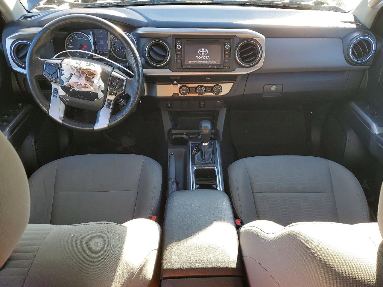 2019 Toyota Tacoma Sr5 - zdjęcie 8