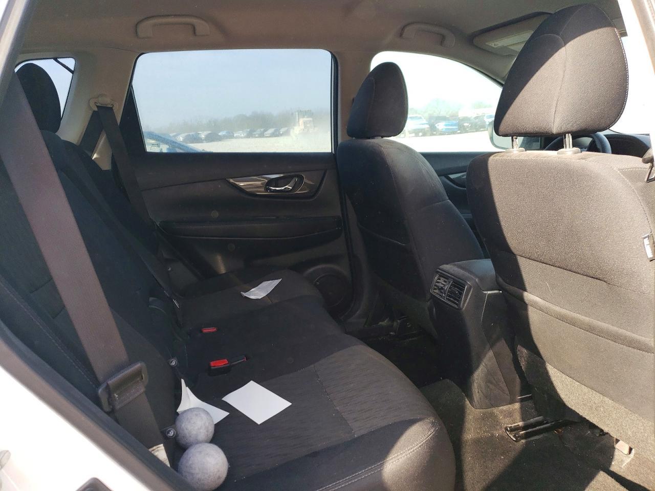 2018 Nissan Rogue S - zdjęcie 11