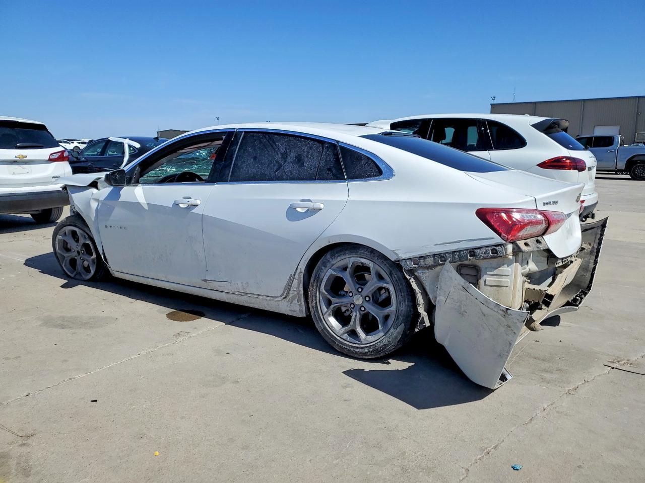 2022 Chevrolet Malibu - zdjęcie 2