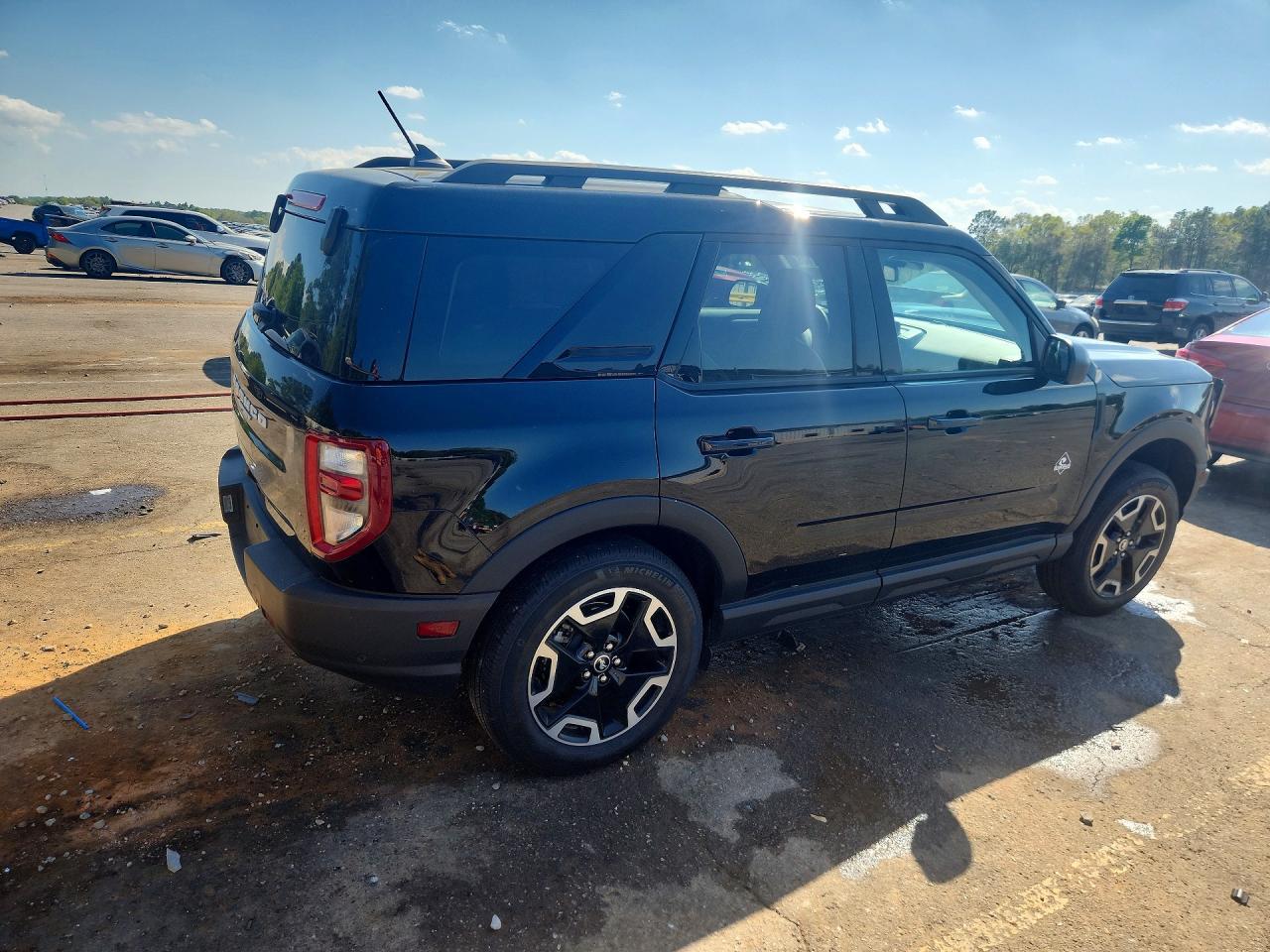 2024 Ford Bronco Sport Outer Banks - zdjęcie 3