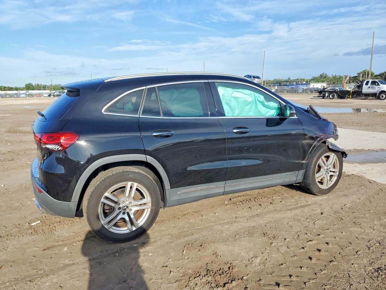 2023 Mercedes-Benz Gla 250 - zdjęcie 3