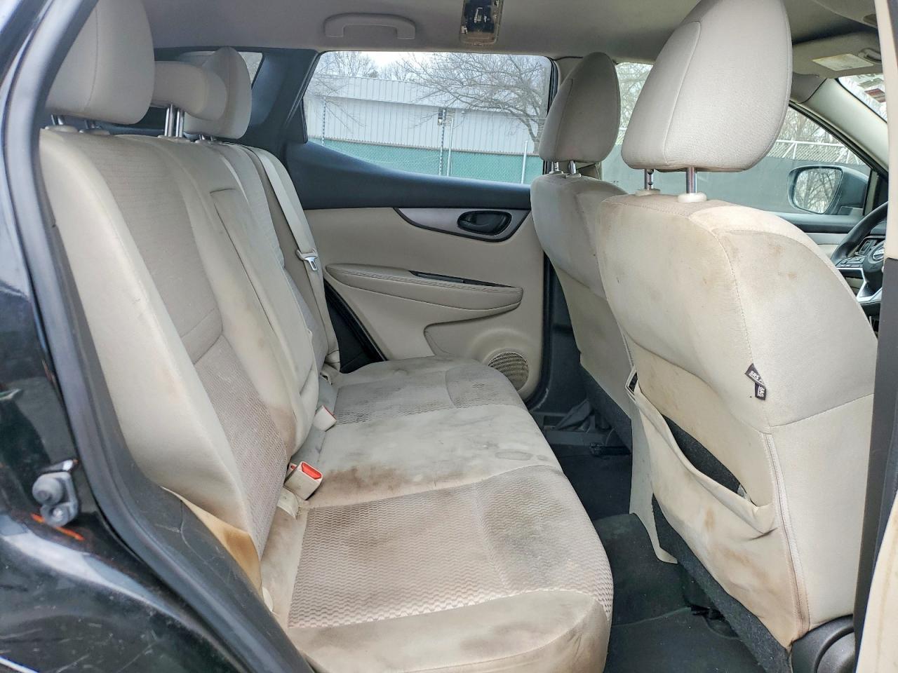 2017 Nissan Rogue Sport S - zdjęcie 10