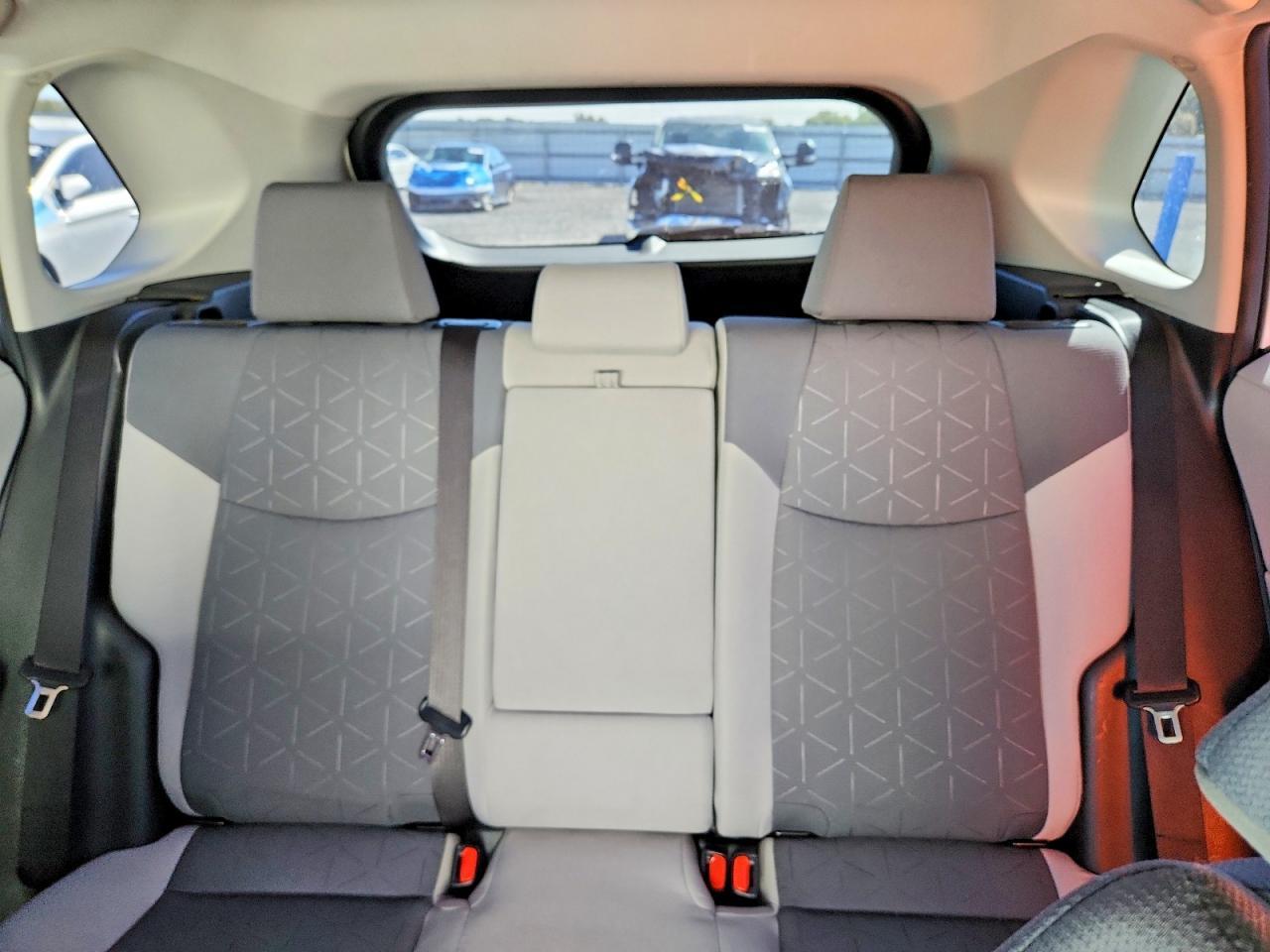 2019 Toyota Rav4 Xle - zdjęcie 10