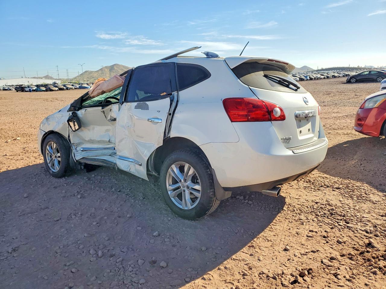 2013 Nissan Rogue S - zdjęcie 2
