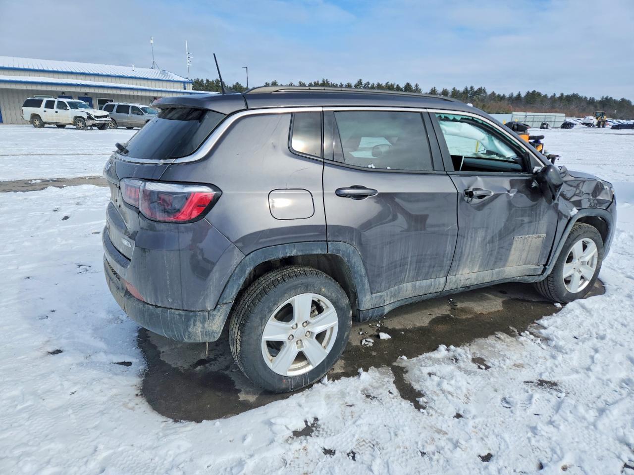 2022 Jeep Compass Latitude - zdjęcie 3