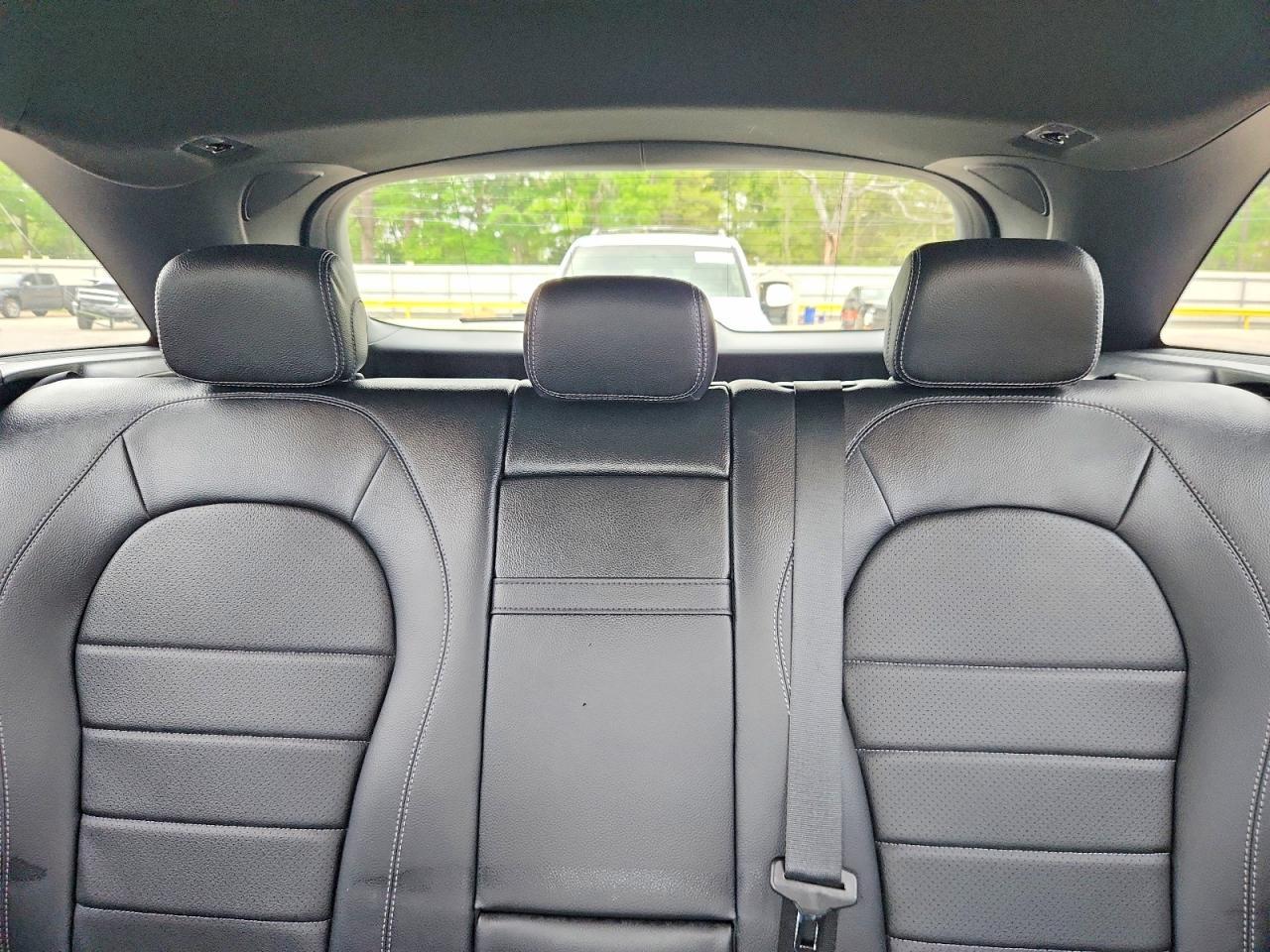 2022 Mercedes-Benz Glc 300 - zdjęcie 10