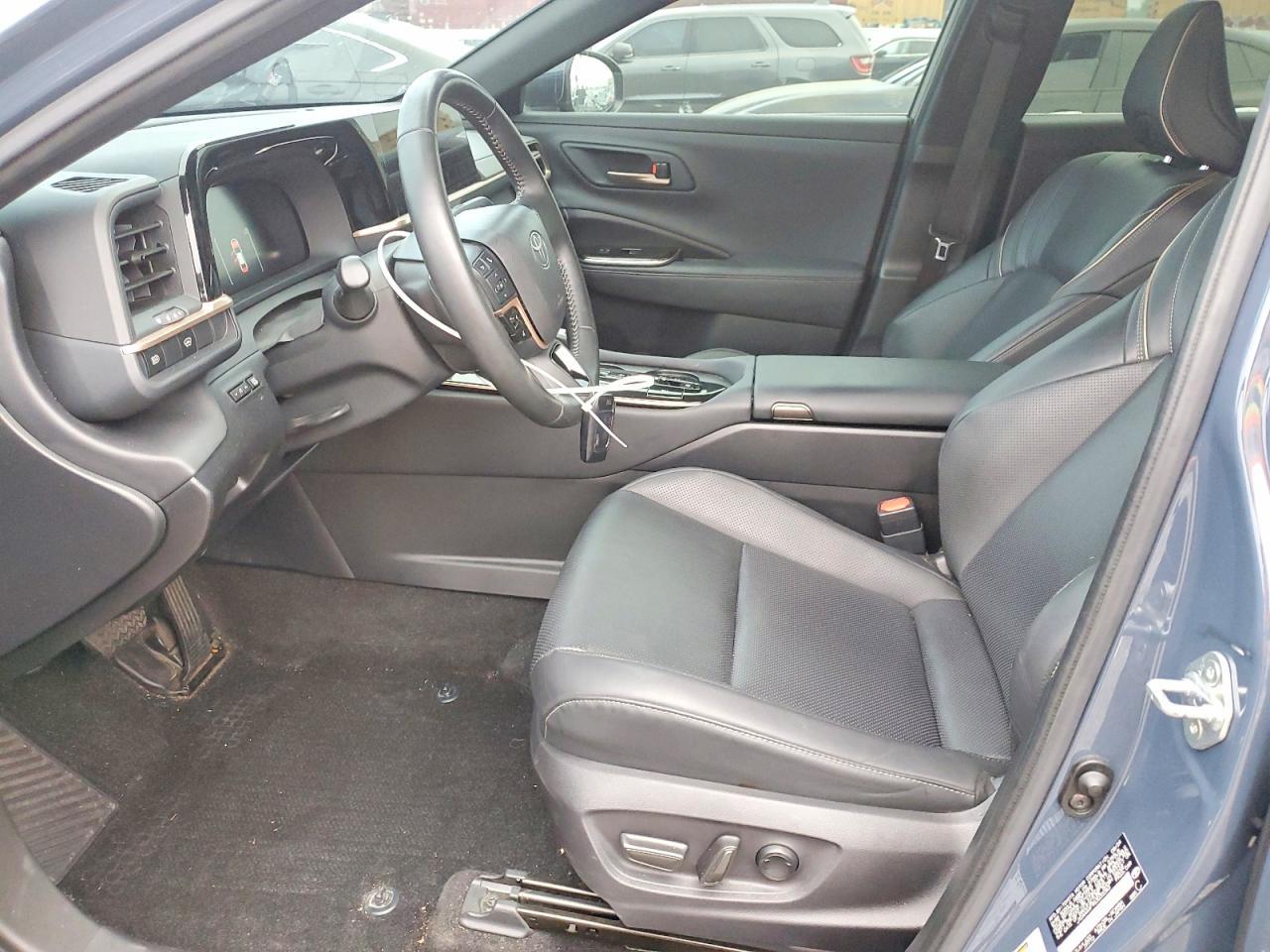 2025 Toyota Crown Xle - zdjęcie 7