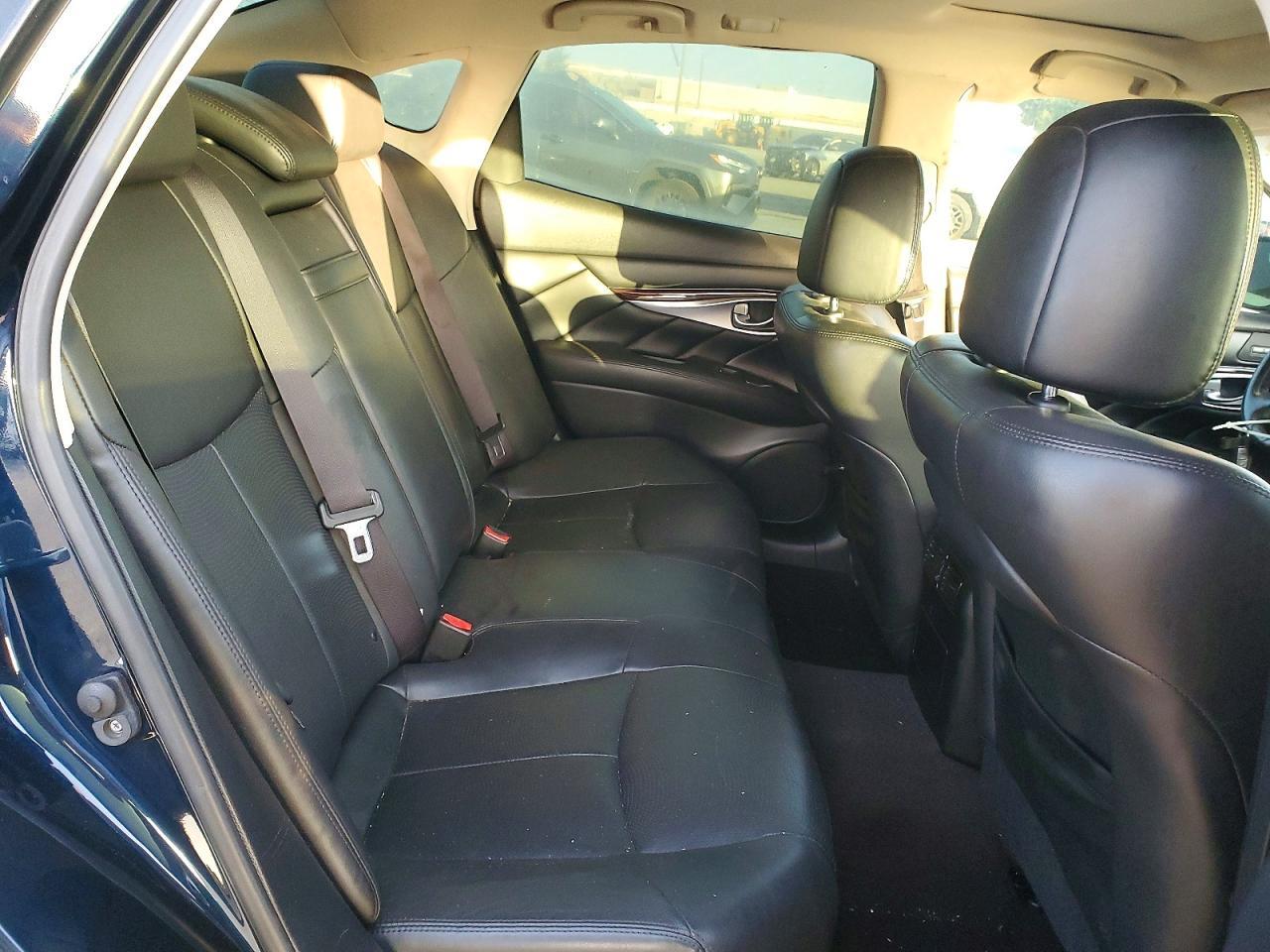 2017 Infiniti Q70 3.7 - zdjęcie 10