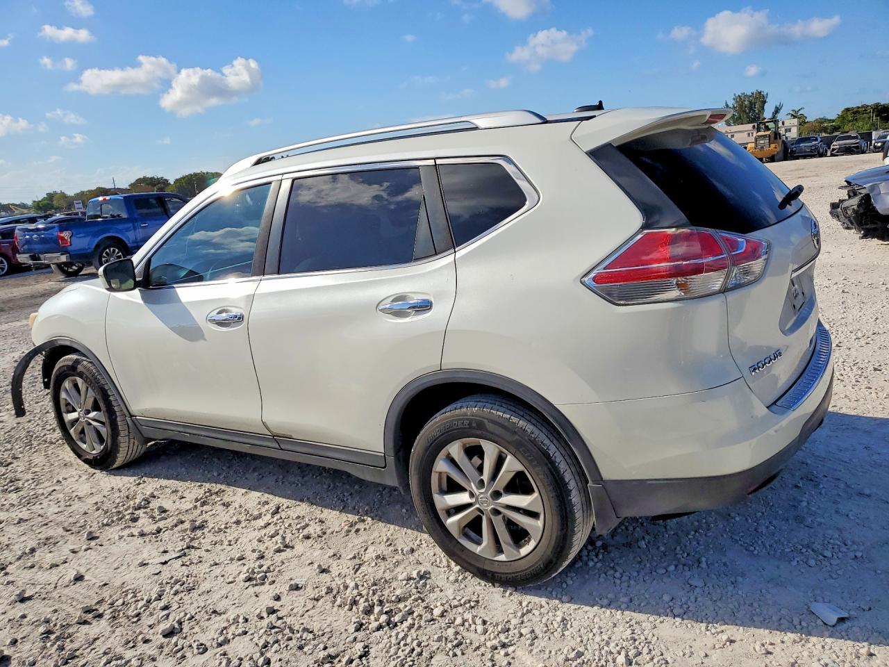 2016 Nissan Rogue Sv - zdjęcie 2