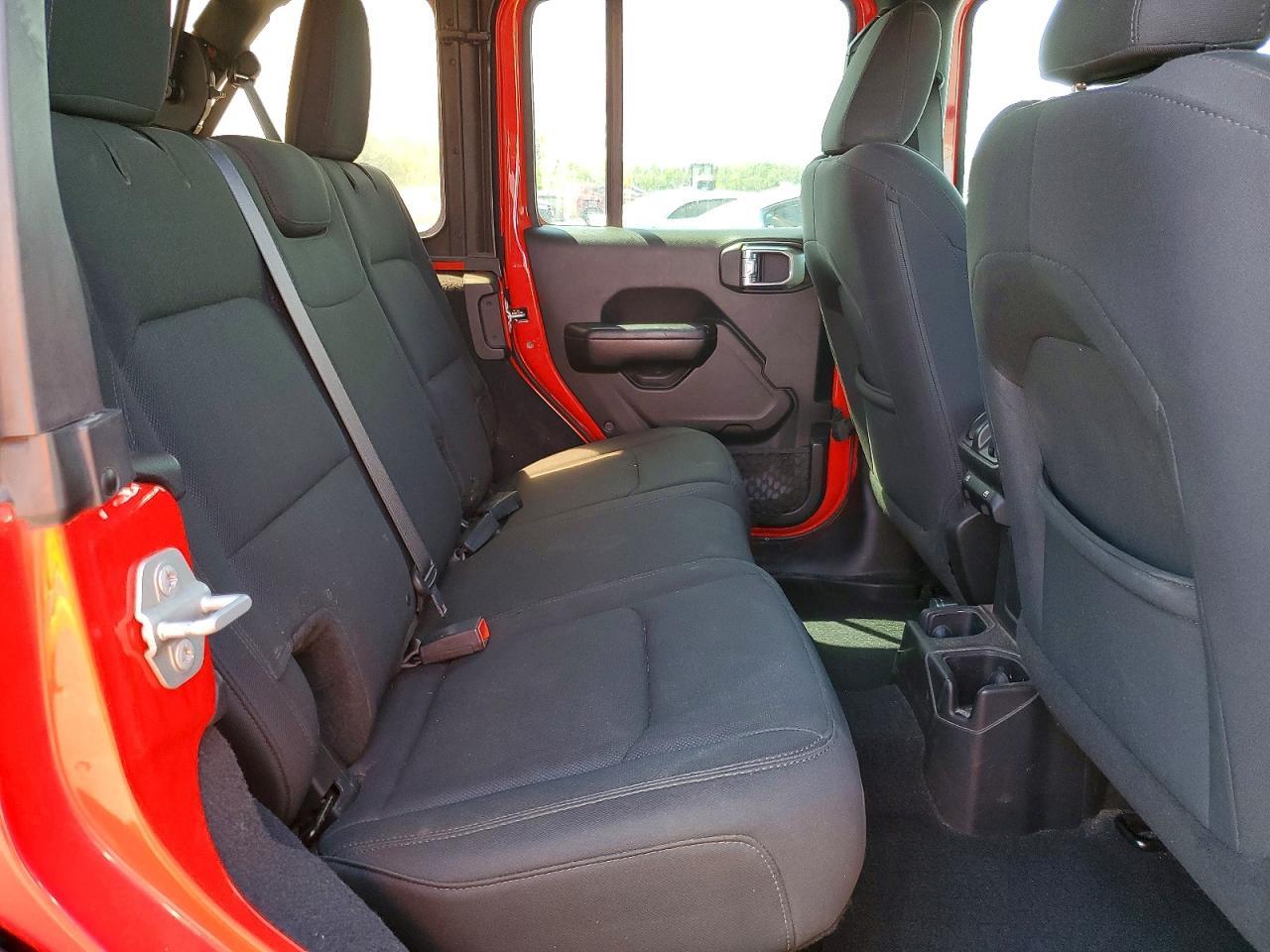 2018 Jeep Wrangler Unlimited Sport - zdjęcie 10
