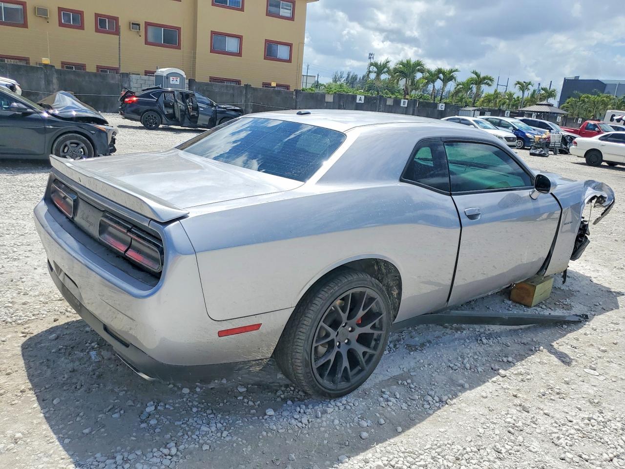 2018 Dodge Challenger R - zdjęcie 3