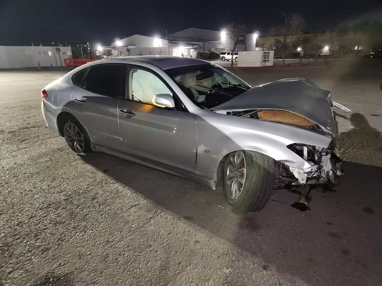 Infiniti Q70 - zdjęcie 4