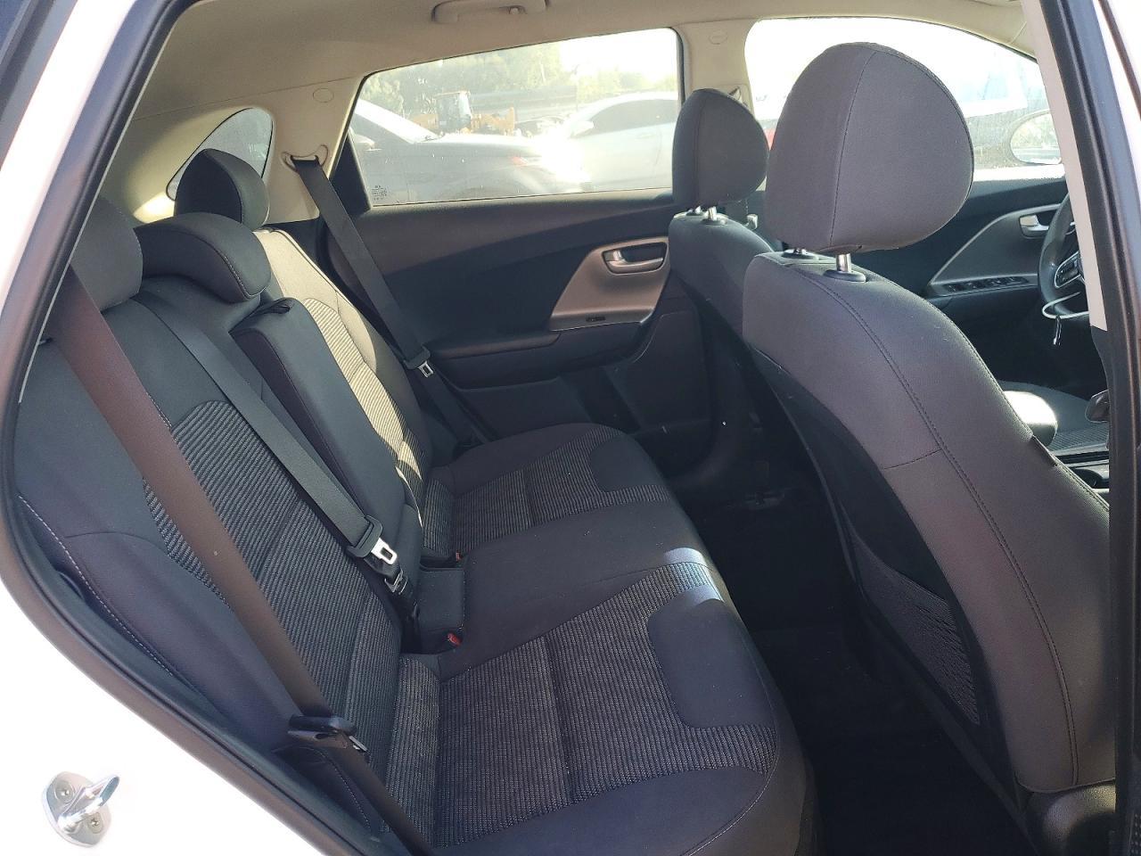 2017 Kia Niro Lx - zdjęcie 10