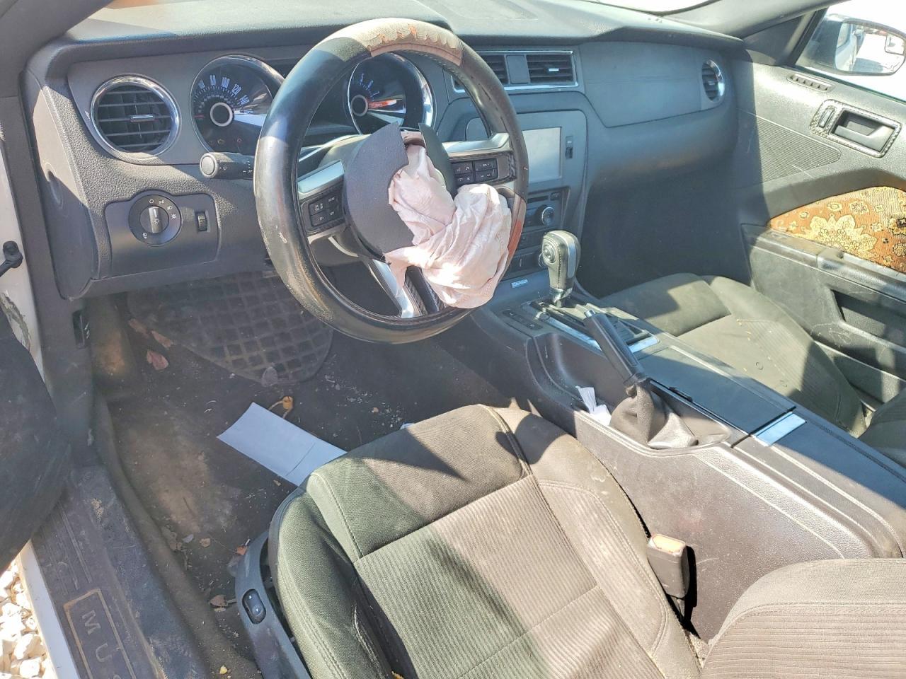 2013 Ford Mustang - zdjęcie 8