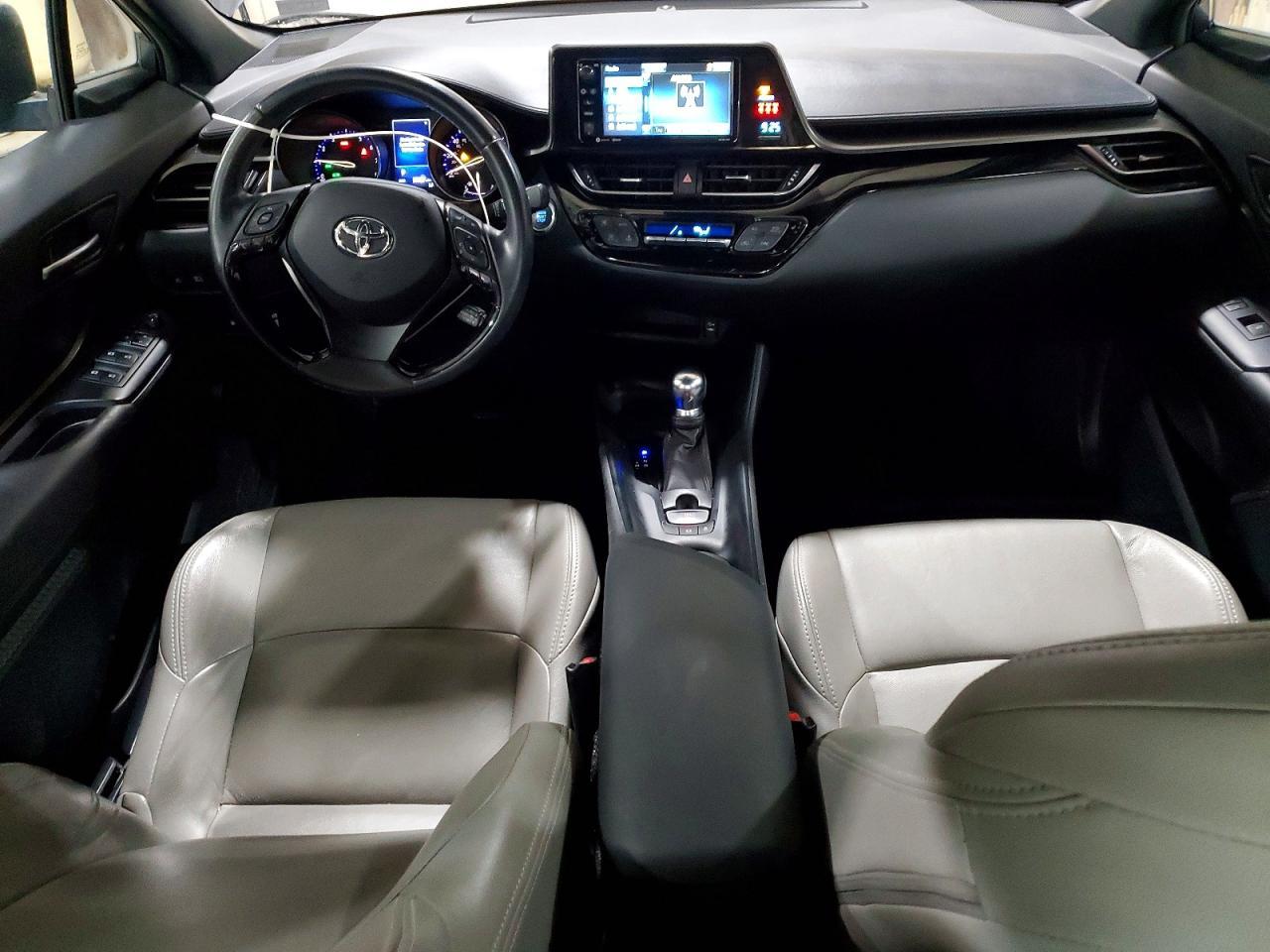 2018 Toyota C-Hr Xle Premium - zdjęcie 8