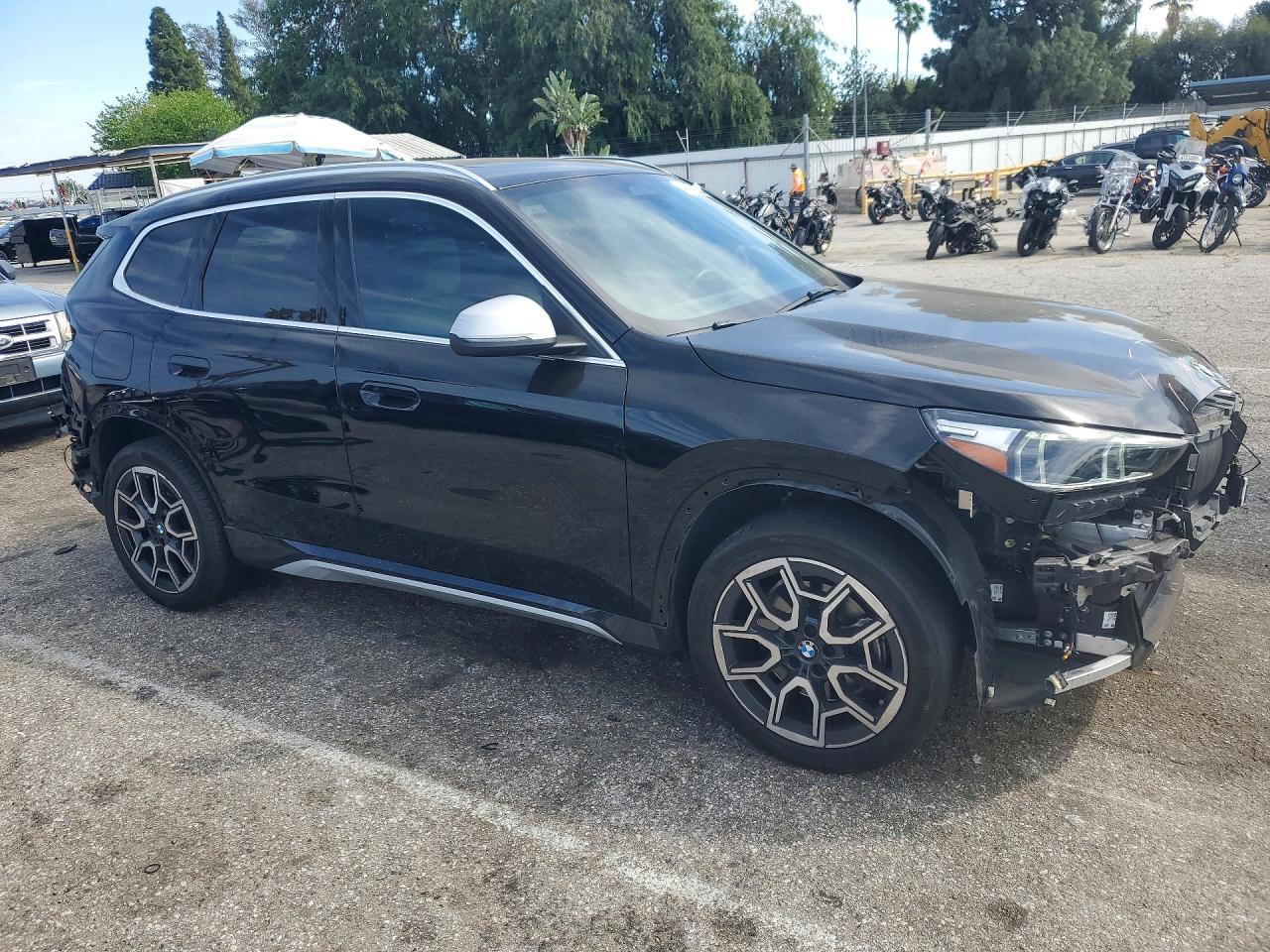 2023 BMW X1 xDrive28I - zdjęcie 4
