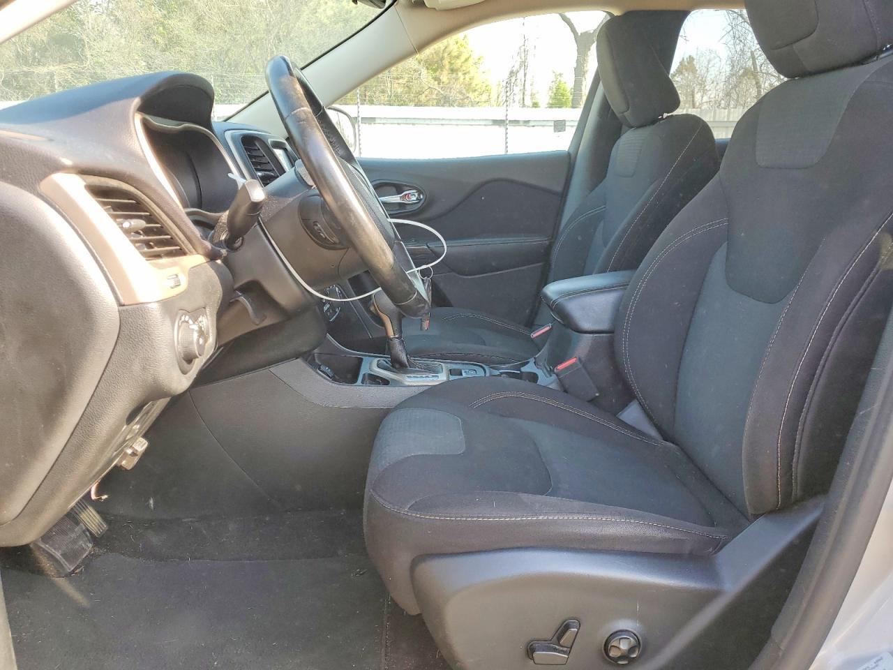 2017 Jeep Cherokee Latitude - zdjęcie 7