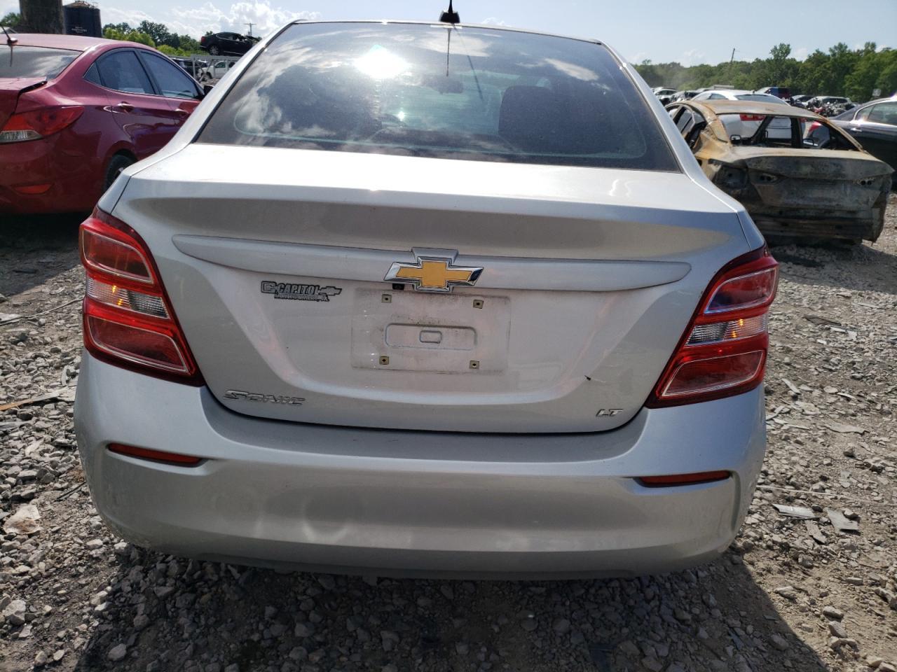 2020 Chevrolet Sonic Lt - zdjęcie 6