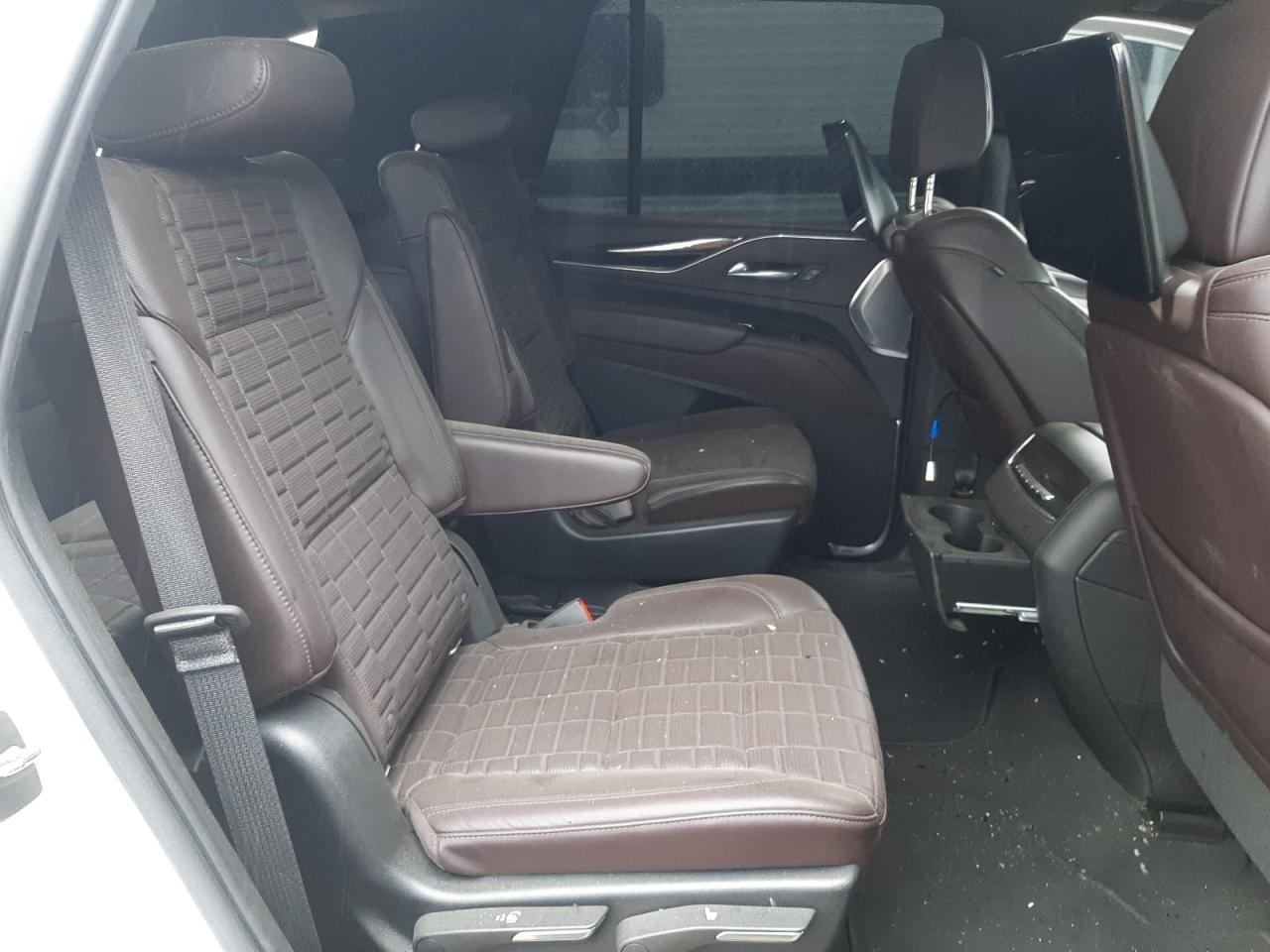 2021 Cadillac Escalade Sport Platinum - zdjęcie 10