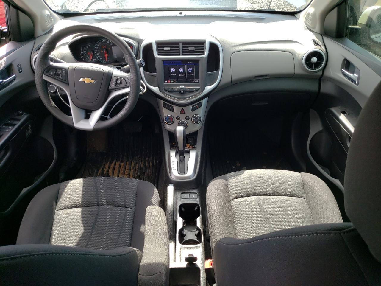 2020 Chevrolet Sonic Lt - zdjęcie 8