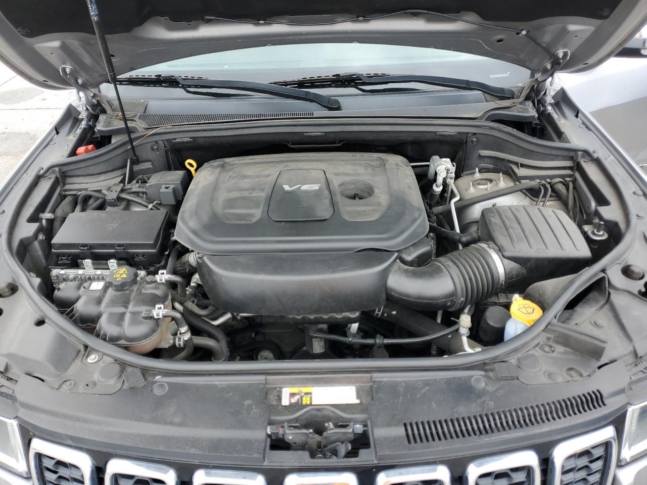 2017 Jeep Grand Cherokee - zdjęcie 12