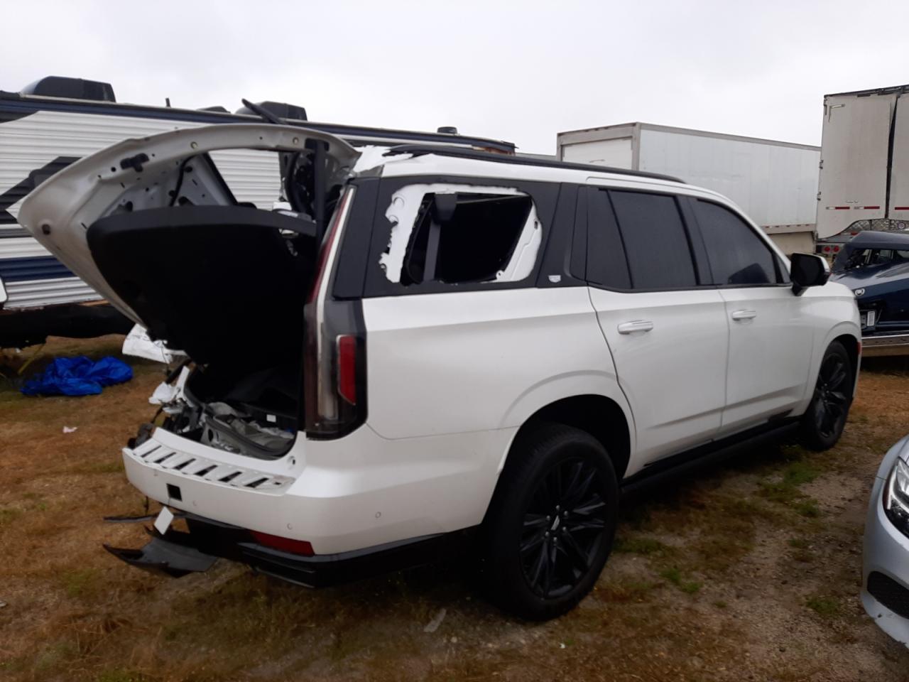 2021 Cadillac Escalade Sport Platinum - zdjęcie 3