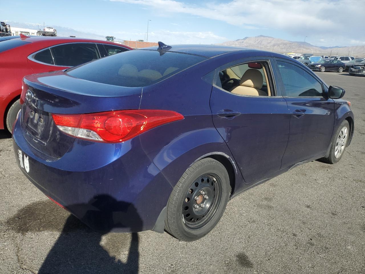 2013 Hyundai Elantra Gls - zdjęcie 3