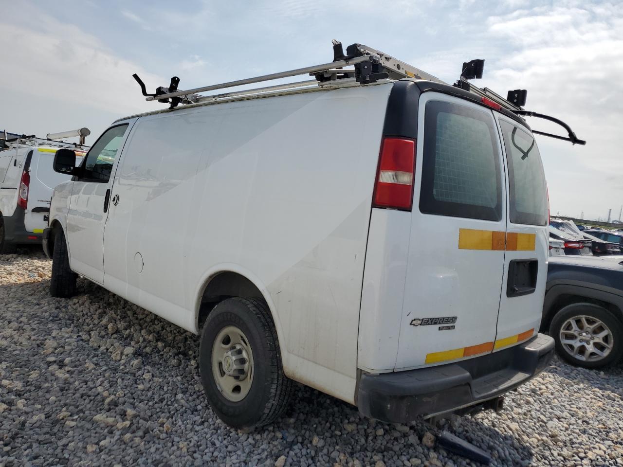 2013 Chevrolet Express G2500 - zdjęcie 2