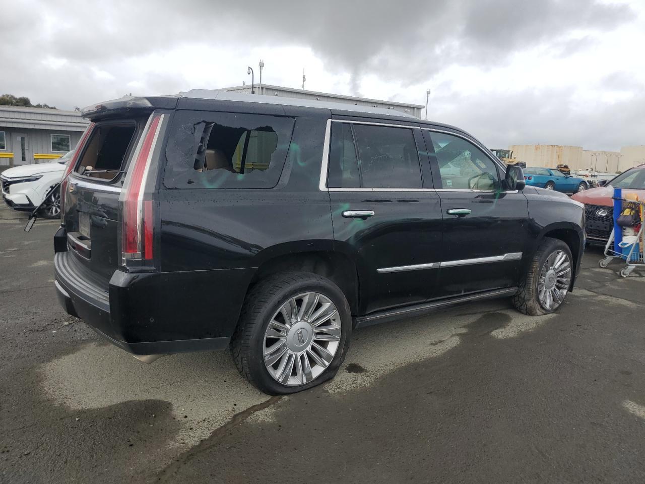 2018 Cadillac Escalade Platinum - zdjęcie 3