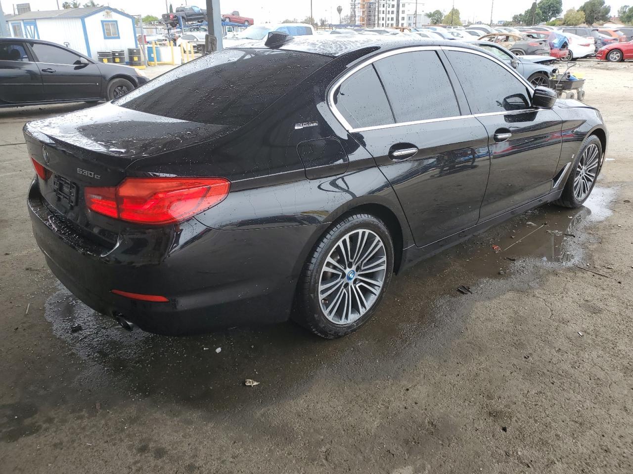 2018 BMW 530E - zdjęcie 3