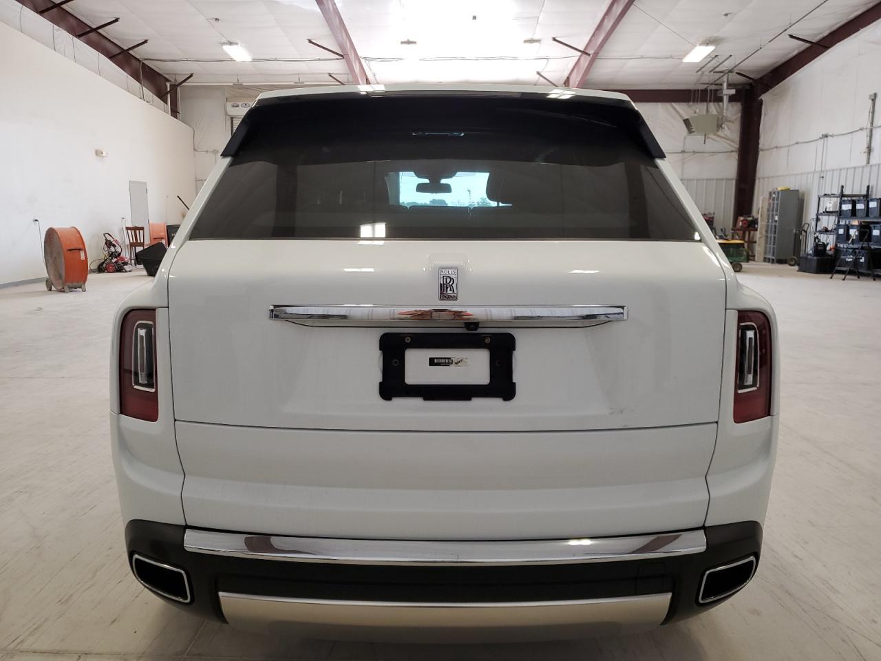 2021 Rolls-Royce Cullinan - zdjęcie 6